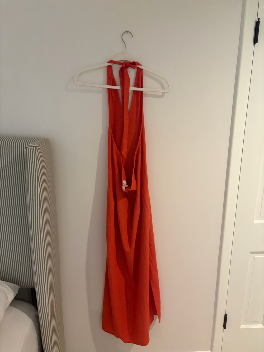 Meshki Halter-Neck Midi Dress - Picture 5 of 6